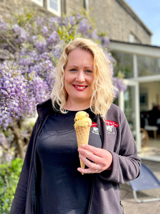 Fiona, Marshfield Farm rep